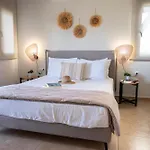 Villa Sunrise By The Sea